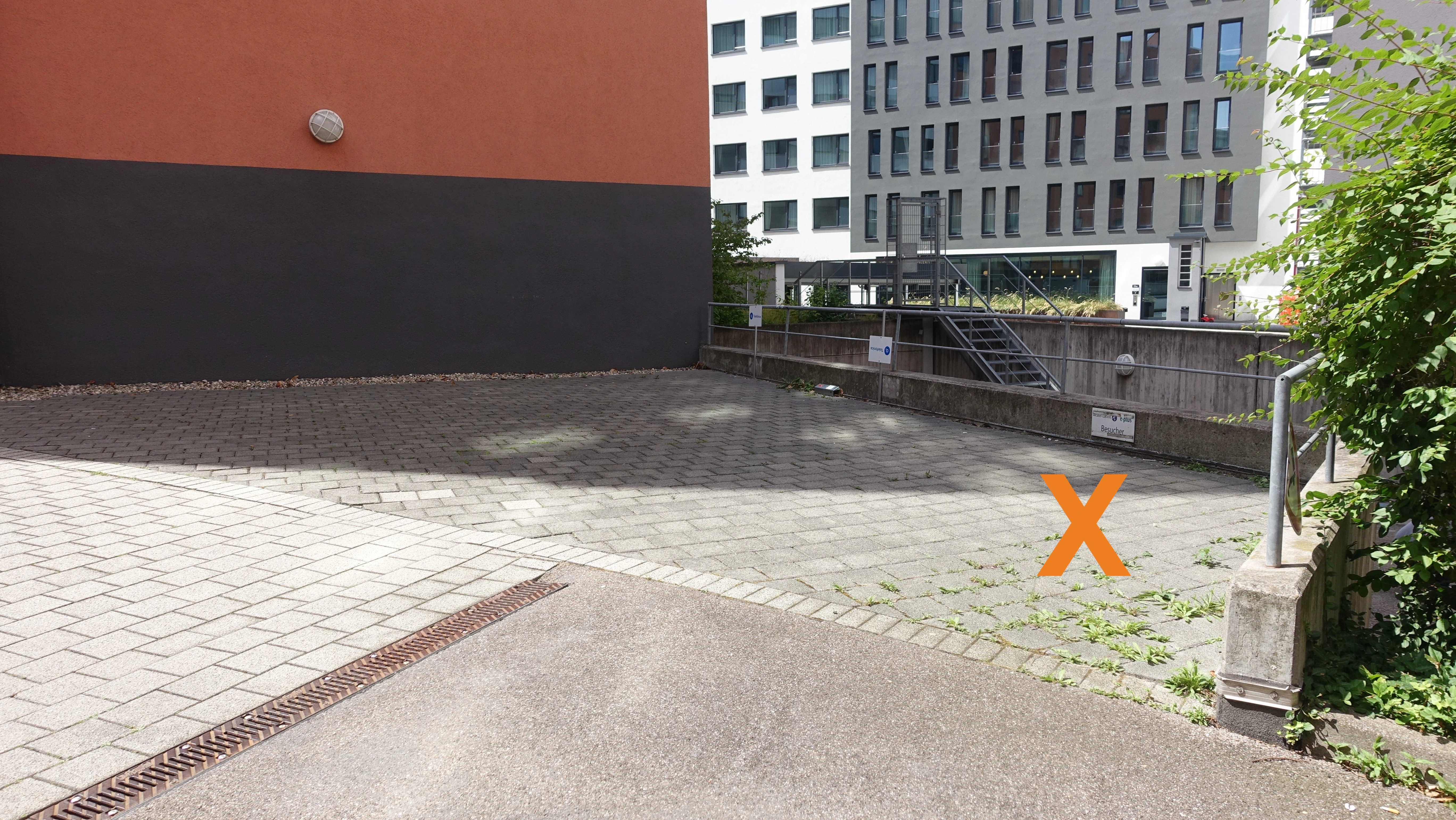 Approach from Leitzstraße – Image 2